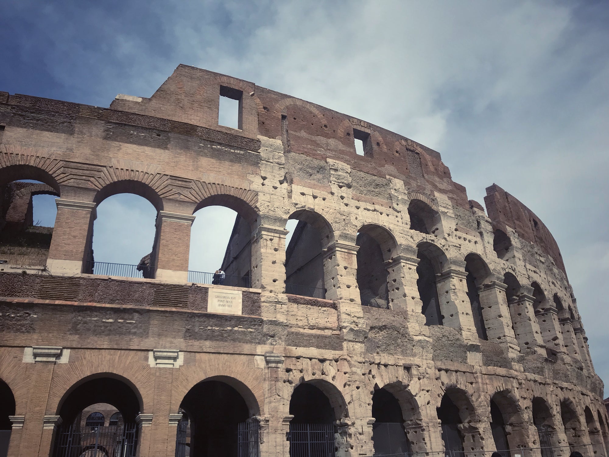 
          roman (colosseum) vs modern concrete
        